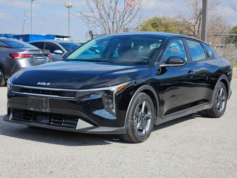 Certified 2025 Kia K4 LXS image 10