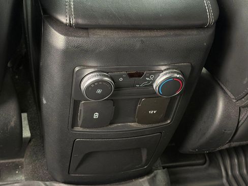 Used 2022 Ford Explorer XLT w/ Equipment Group 202A image 26