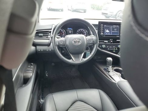 Used 2024 Toyota Camry SE FWD image 11