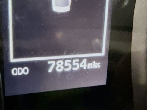 Certified 2022 Toyota Camry SE image 5