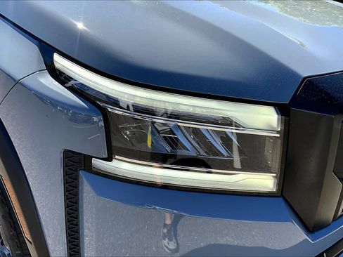 Used 2024 Nissan Frontier PRO-4X w/ Pro Premium Package AWD/4WD image 27