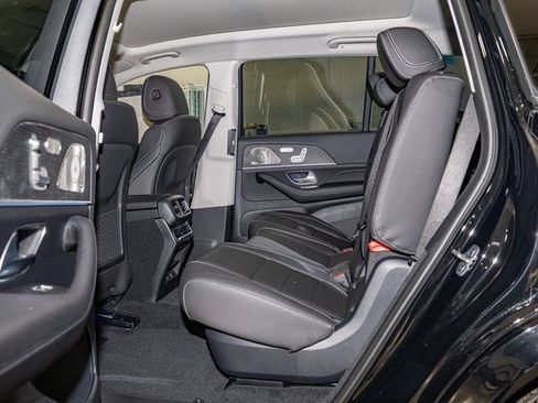 Used 2026 Mercedes-Benz GLS 450 4MATIC image 22