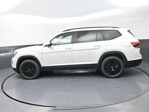 New 2026 Volkswagen Atlas SE image 6