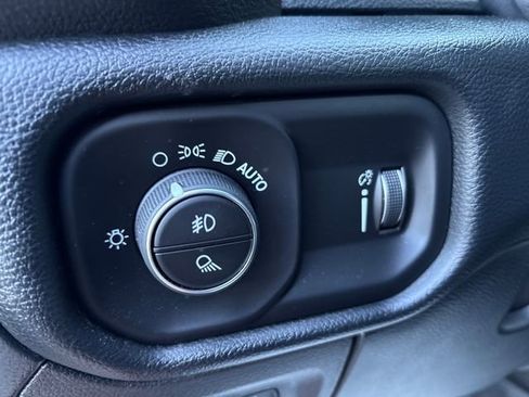 Used 2021 RAM 1500 Big Horn image 14