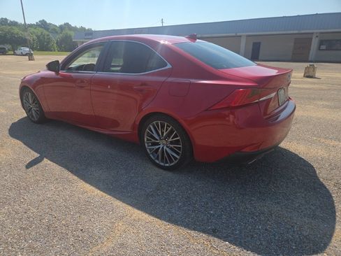 Used 2017 Lexus IS 200t RWD image 9