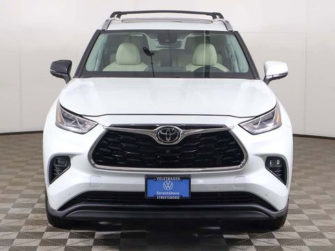 Used 2022 Toyota Highlander Limited image 14