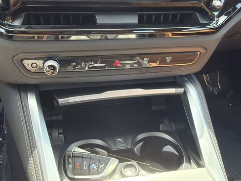 Used 2025 BMW M240i Coupe RWD image 18