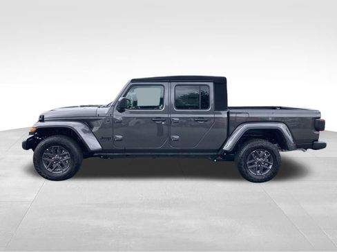 New 2025 Jeep Gladiator Sport image 2