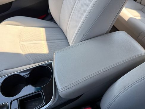 Used 2018 Hyundai Sonata SE FWD image 14
