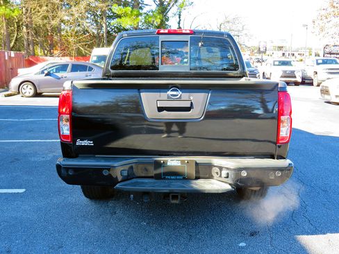 Used 2018 Nissan Frontier SV w/ Value Truck Package image 8