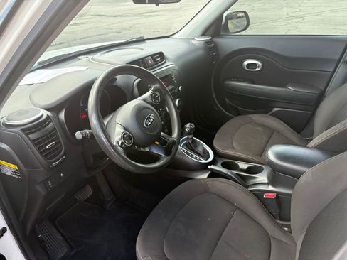 Used 2016 Kia Soul FWD image 10