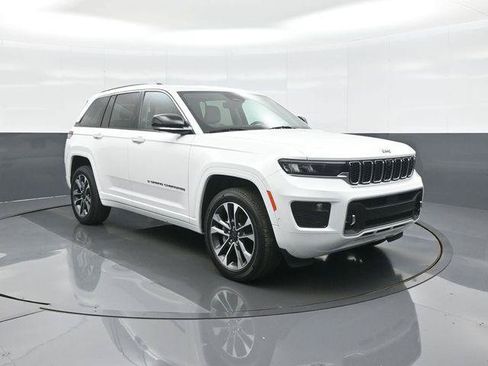 Used 2023 Jeep Grand Cherokee Overland w/ Adv Protech Group III AWD/4WD image 1