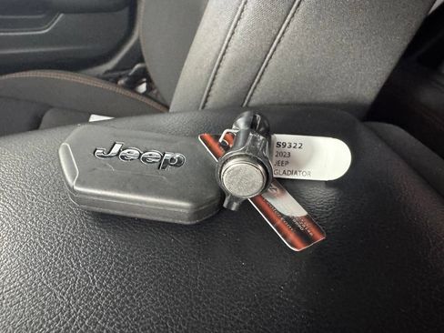 Used 2023 Jeep Gladiator Mojave w/ Cold Weather Group AWD/4WD image 3