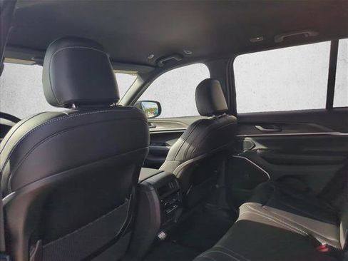 New 2026 Jeep Grand Cherokee Limited image 15