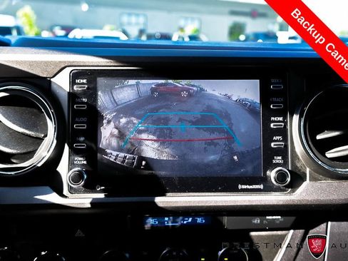 Used 2022 Toyota Tacoma TRD Off-Road AWD/4WD image 5