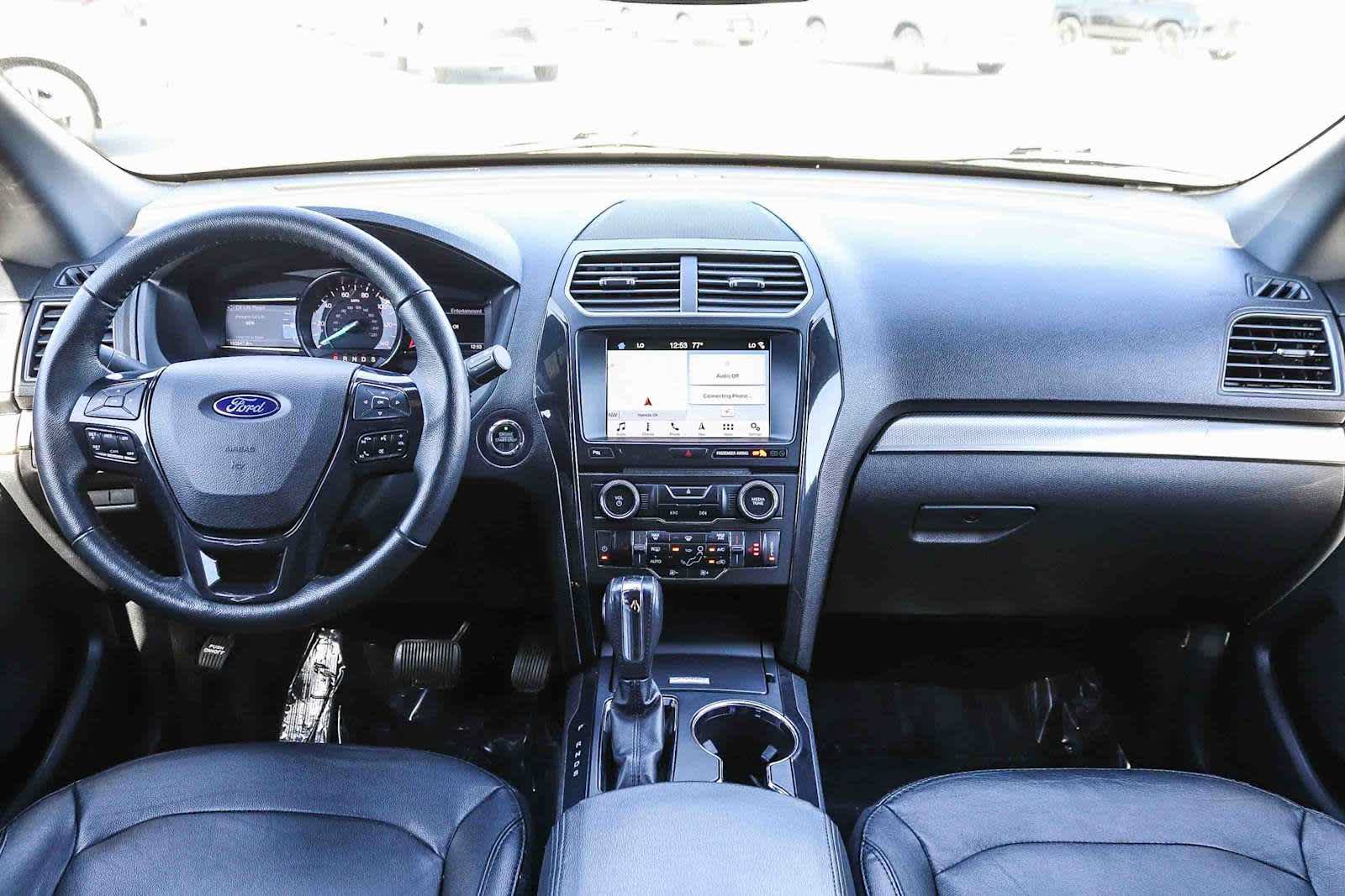 Used 2018 Ford Explorer XLT w/ Equipment Group 202A FWD image 14
