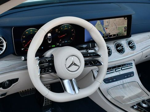 Used 2023 Mercedes-Benz E 450 4MATIC Cabriolet image 55