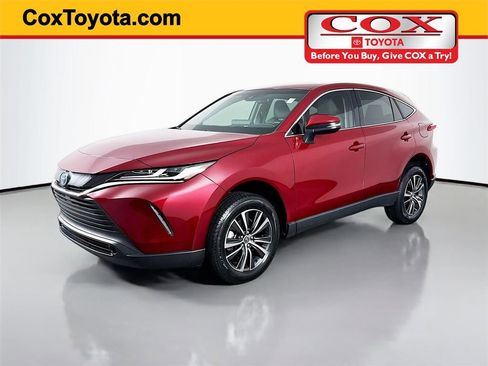 Used 2024 Toyota Venza LE AWD/4WD image 1
