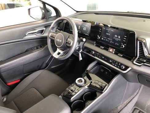 Used 2024 Kia Sportage LX image 47