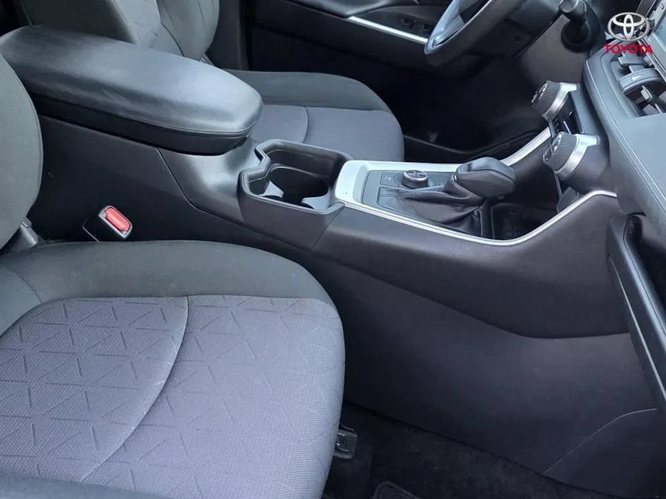 Used 2020 Toyota RAV4 XLE w/ Convenience Package AWD/4WD image 19