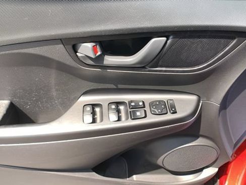 Used 2022 Hyundai Kona SEL w/ Cargo Package AWD/4WD image 11