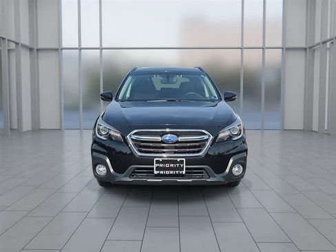 Used 2019 Subaru Outback 2.5i Touring AWD/4WD image 4