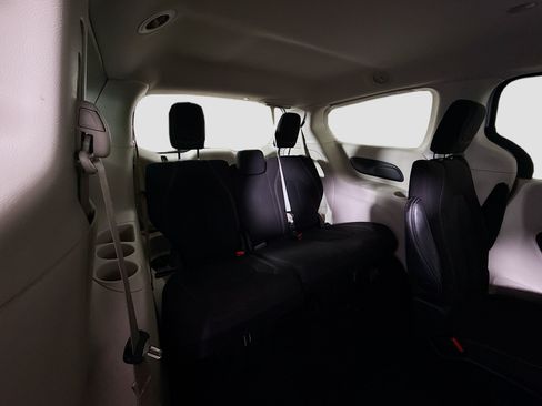 Used 2023 Chrysler Voyager LX FWD image 42