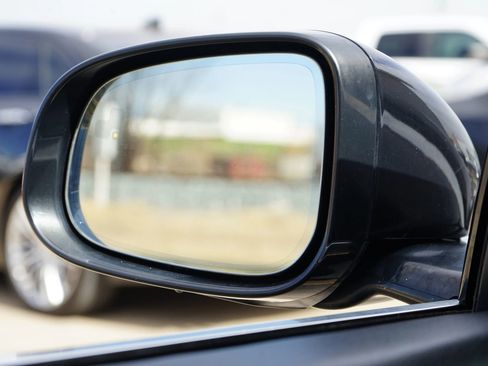 Used 2018 Jaguar XJ R-Sport image 24