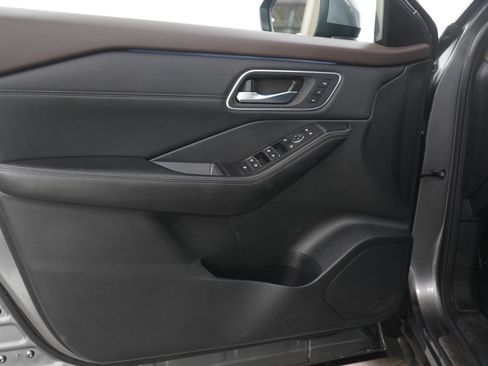 Used 2023 Nissan Rogue Platinum w/ Platinum Premium Package AWD/4WD image 19