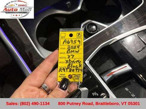 Used 2024 BMW X7 xDrive40i w/ Climate Comfort Package image 31