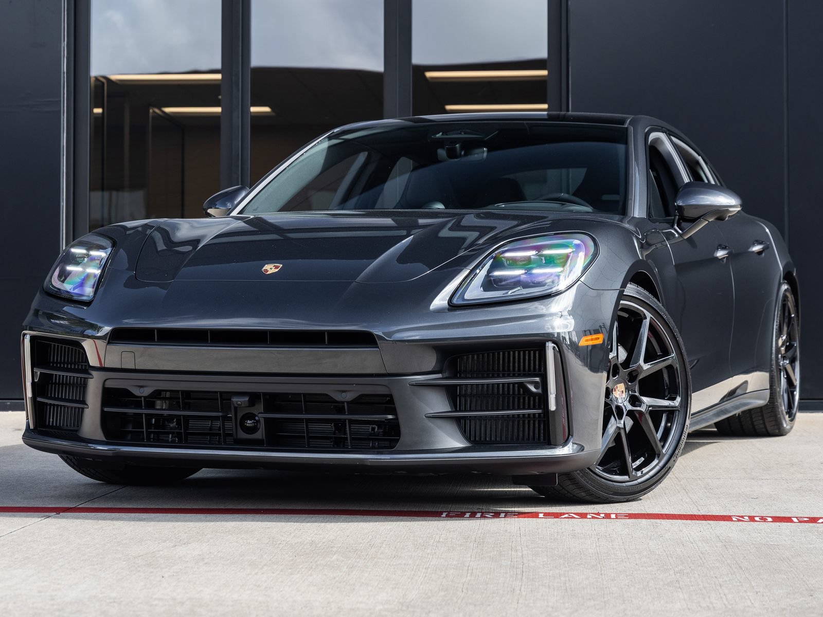 New 2026 Porsche Panamera 4 AWD/4WD image 1