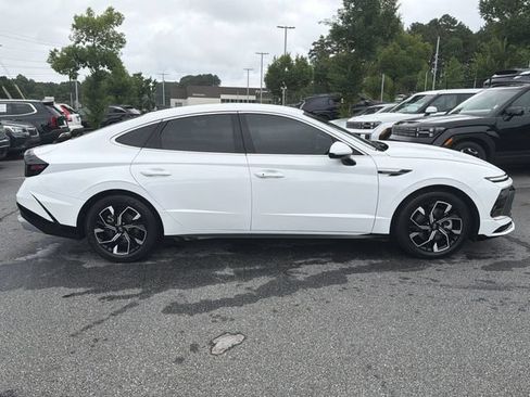 Certified 2025 Hyundai Sonata SEL FWD image 9