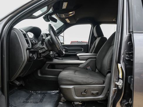 Used 2023 RAM 2500 Big Horn w/ Night Edition AWD/4WD image 32