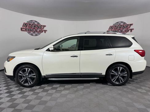 Used 2018 Nissan Pathfinder Platinum image 4