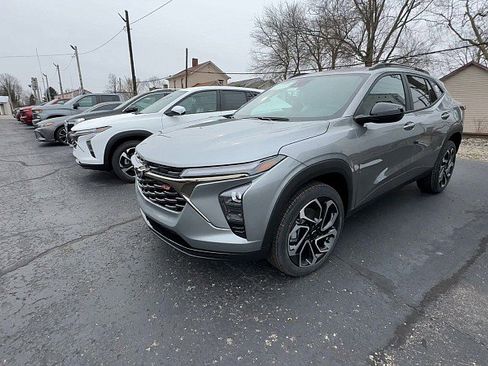 New 2026 Chevrolet Trax RS w/ Driver Confidence Package image 2