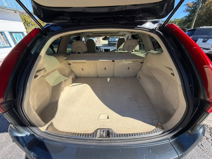 Used 2015 Volvo XC60 T6 AWD/4WD image 14