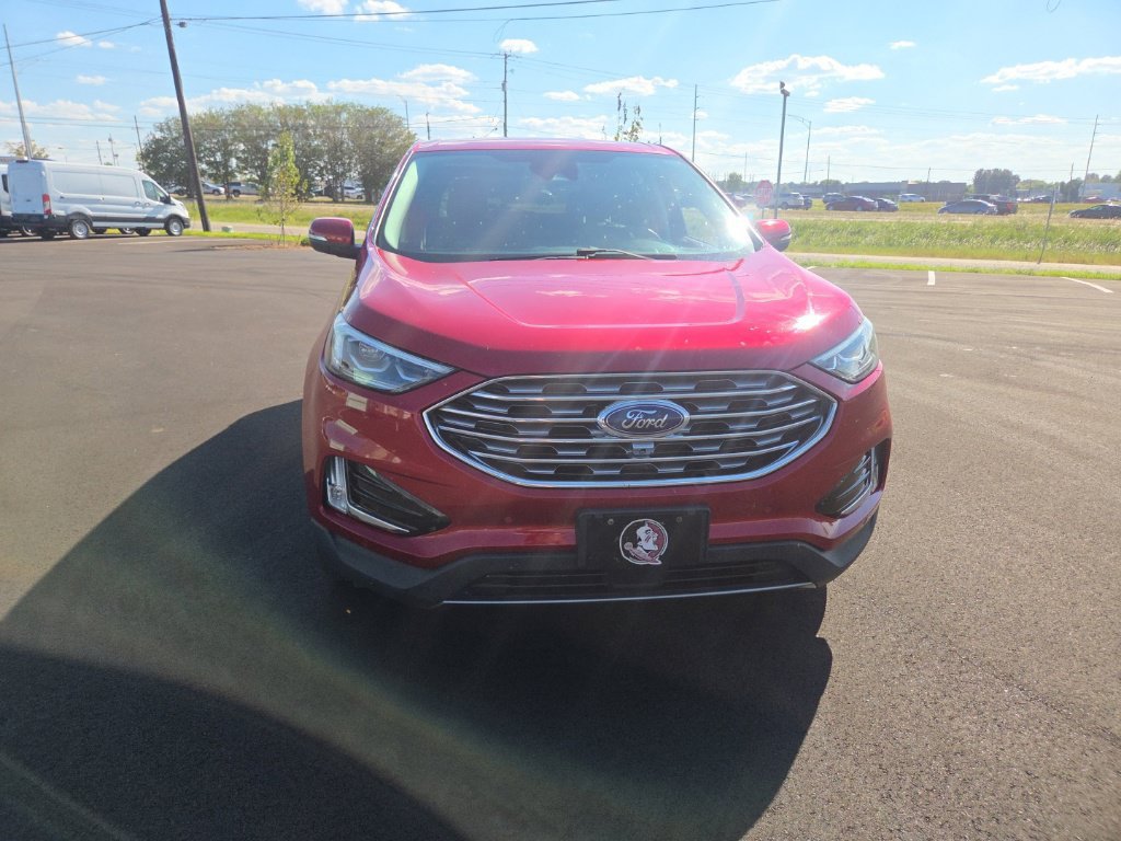 Used 2021 Ford Edge Titanium w/ Equipment Group 301A FWD image 2