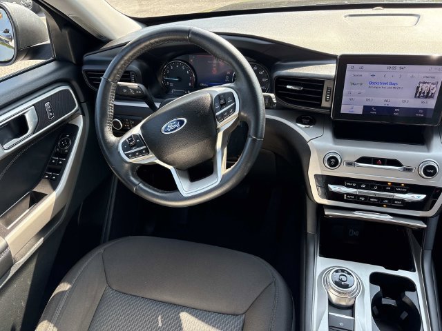 Certified 2023 Ford Explorer XLT RWD image 14