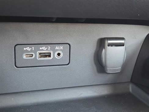 New 2025 Nissan Altima 2.5 SR image 14