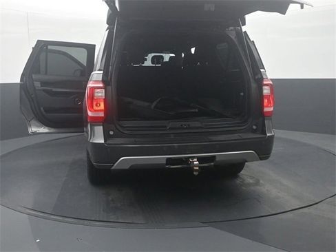 Used 2020 Ford Expedition Max XLT image 40