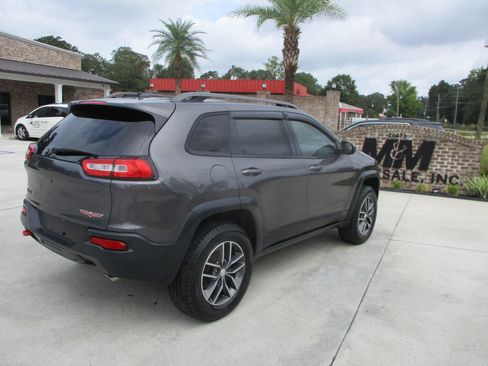 Used 2014 Jeep Cherokee Trailhawk w/ Comfort/Convenience Group AWD/4WD image 27