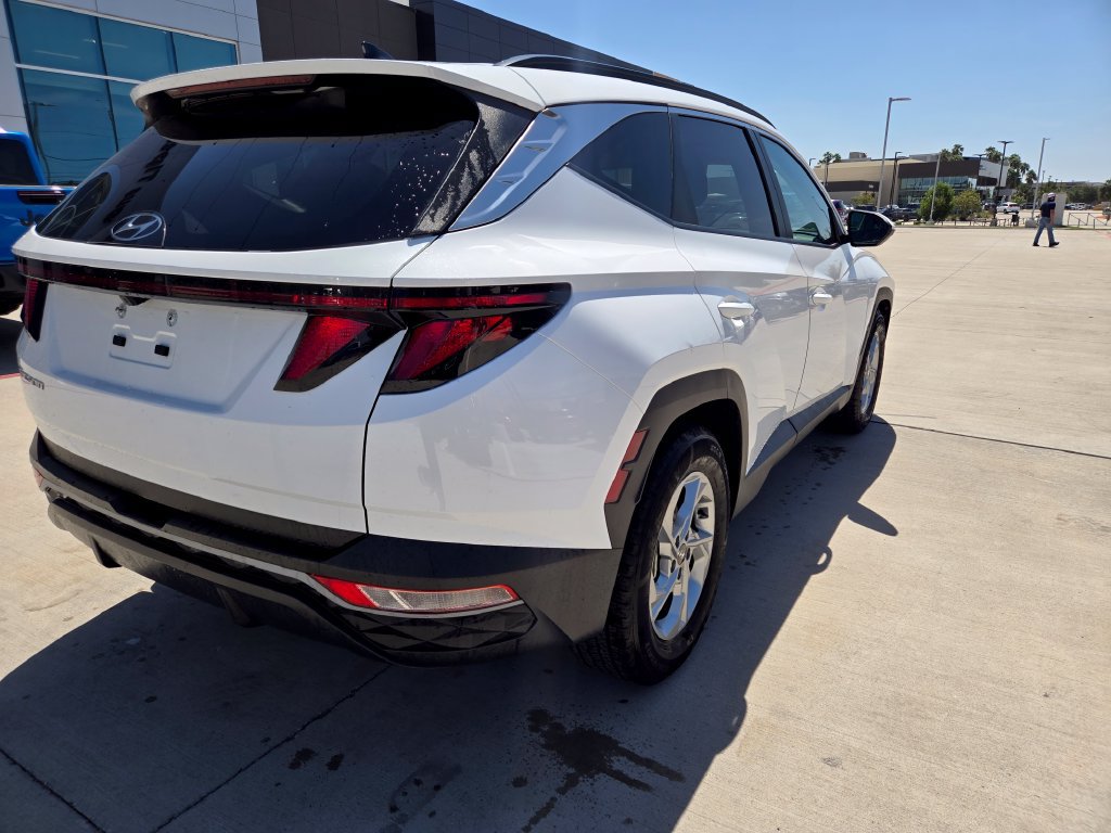 Used 2024 Hyundai Tucson SEL FWD image 3