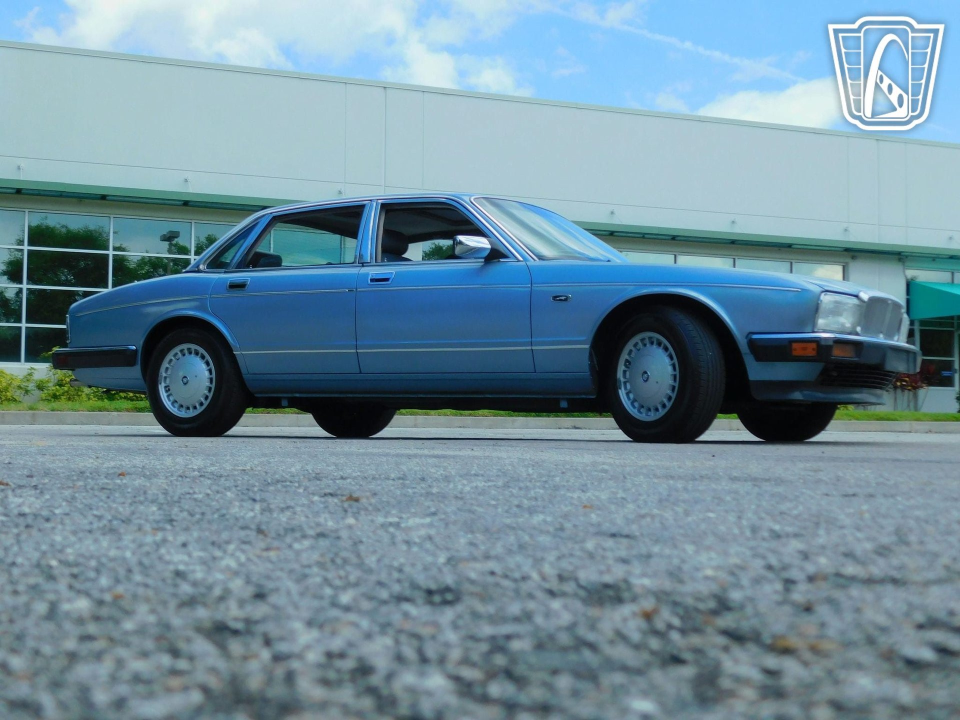 Used 1991 Jaguar XJ Vanden Plas RWD image 16