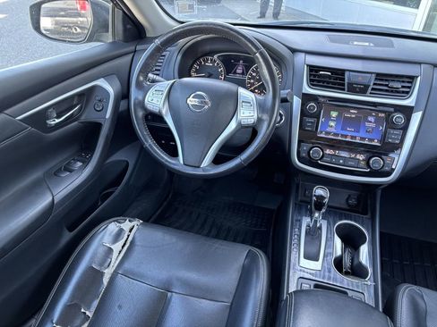 Used 2018 Nissan Altima 2.5 SL w/ 2.5 SL Technology Package FWD image 20