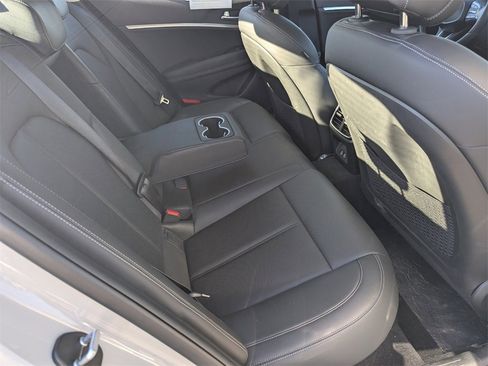 Used 2025 Genesis G70 2.5T image 14