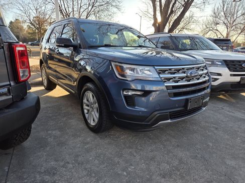 Certified 2018 Ford Explorer XLT w/ Equipment Group 202A image 5