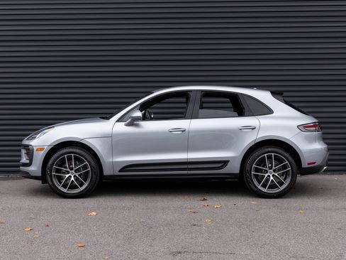 Certified 2026 Porsche Macan image 2