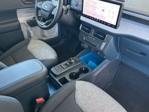 Used 2026 Ford Maverick XLT w/ XLT Luxury Package FWD image 14