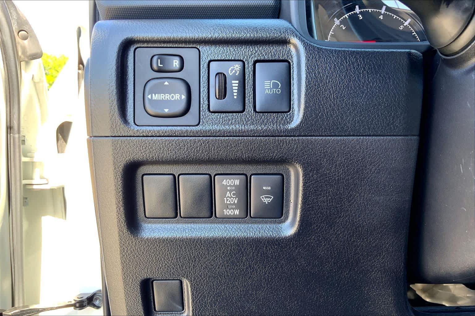 Used 2022 Toyota 4Runner SR5 RWD image 32