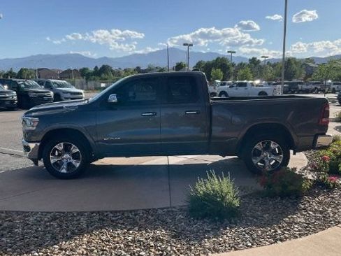 Used 2019 RAM 1500 Laramie AWD/4WD image 4